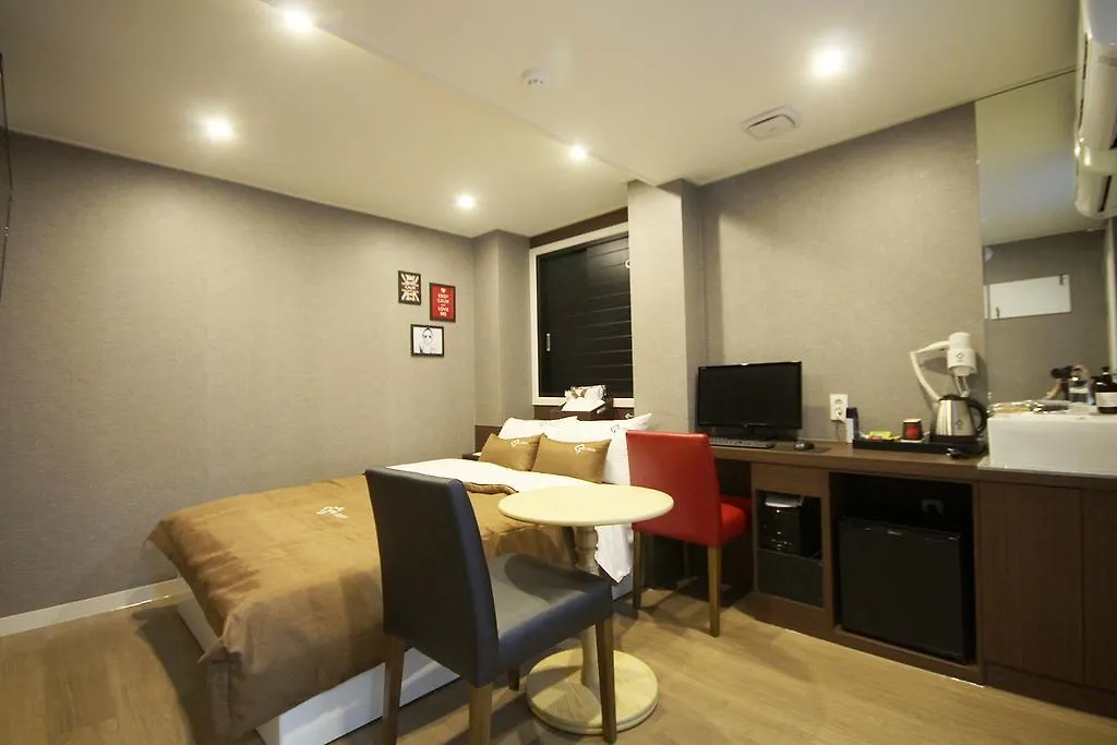 Gran Hotel Pusan Motel