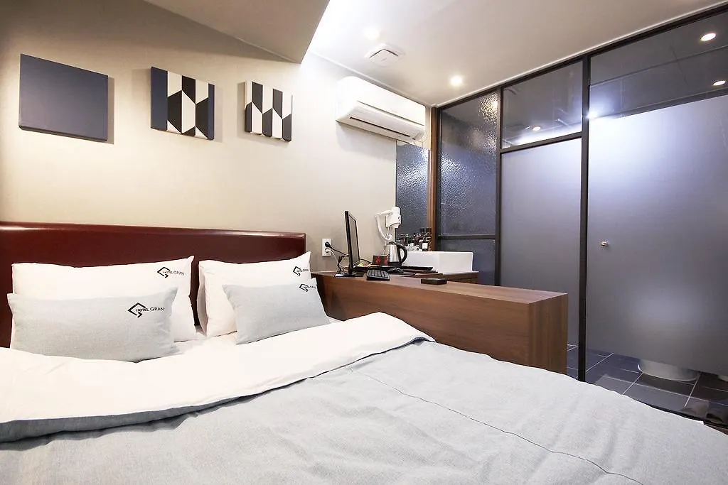 Gran Hotel 2*, Busan South Korea